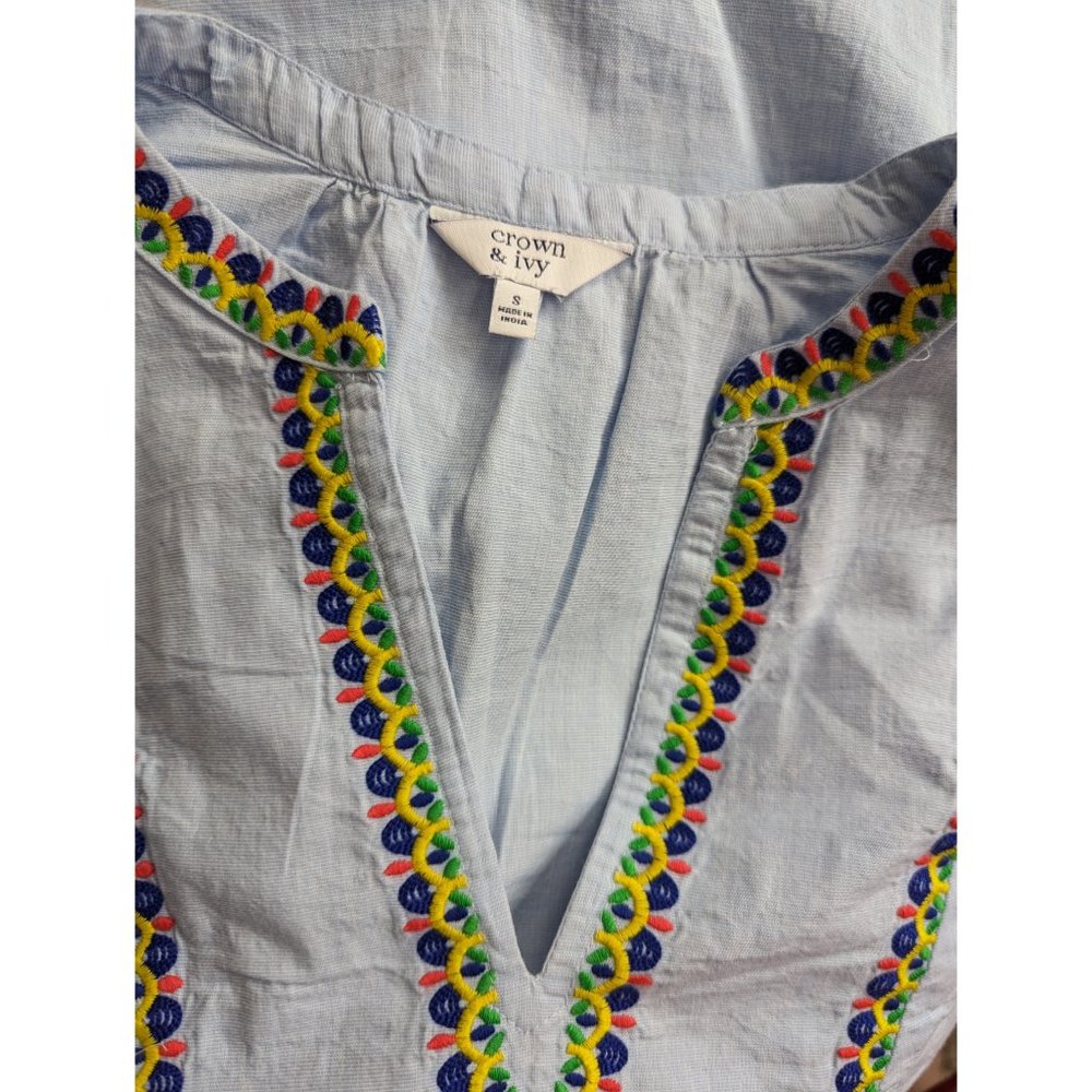 Crown & Ivy Embroidered Peasant Top S - Picture 8 of 9